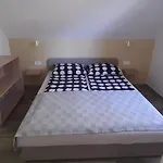 Ancsi Apartmanhaz *