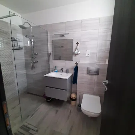 Ancsi Apartmanhaz バラトンレッレ