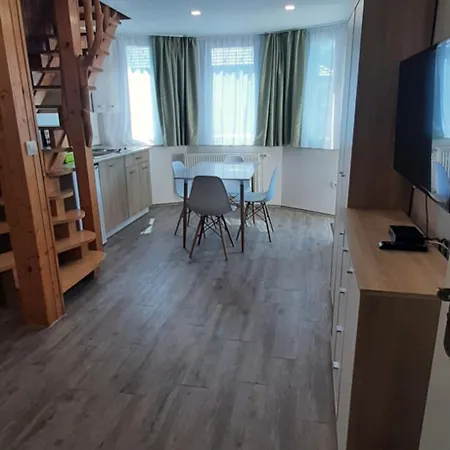 Ancsi Apartmanhaz Daire Balatonlelle