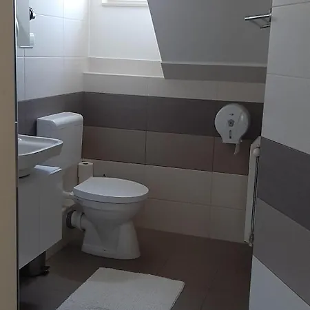 Ancsi Apartmanhaz *