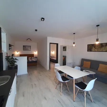 Ancsi Apartmanhaz Daire Balatonlelle